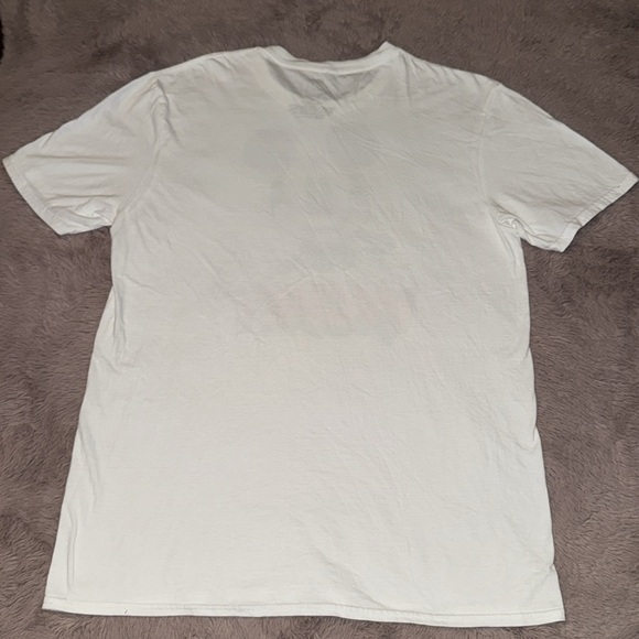 Disney Mickey Mouse white mens T-shirt shortsleeve white red black size Large - Picture 4 of 4